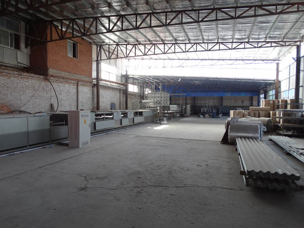 玻璃鋼復合瓦生產(chǎn)車間